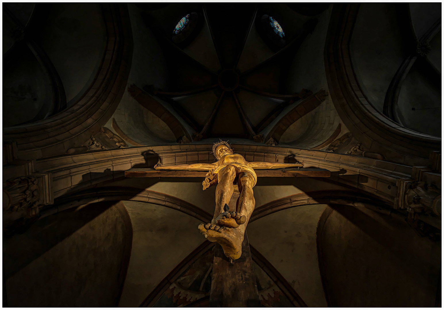 Marienkirche - Gelnhausen " der Blick zum Kreuz-Christi, aus meiner Sicht ..."