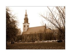 Marienkirche im Herbst