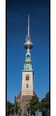 Marienkirche vor Fernsehturm