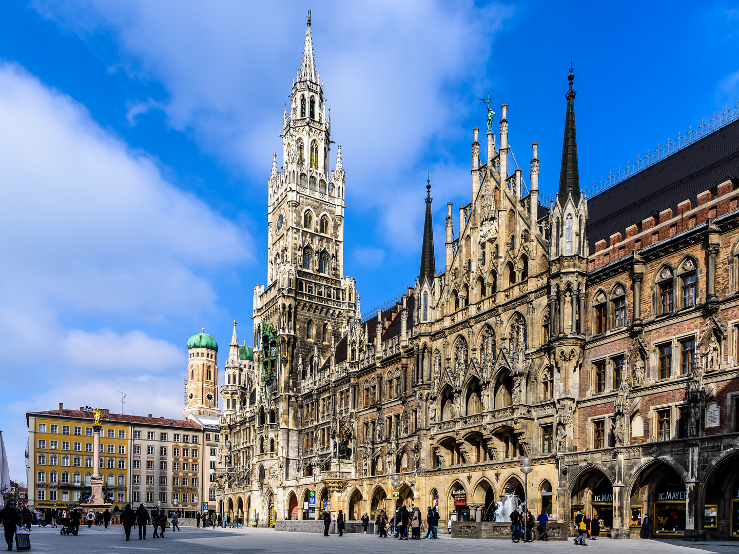 Marienplatz und Neues Rathaus in München