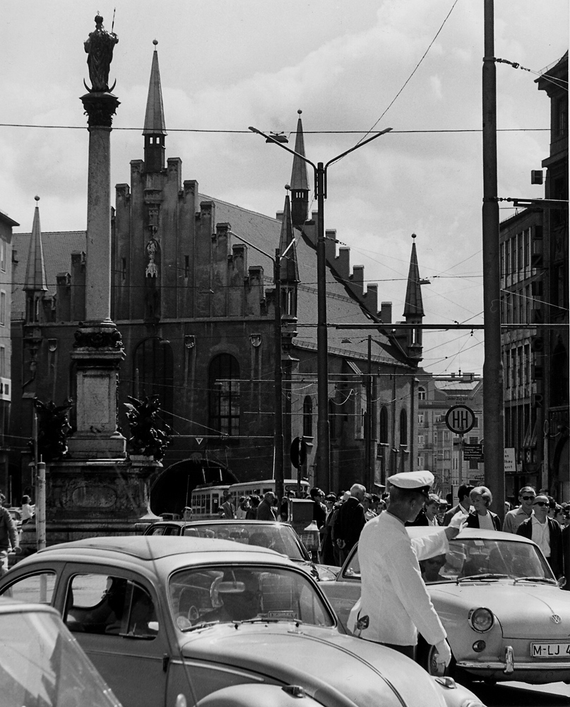 Marienplatz vor-olympisch 1963