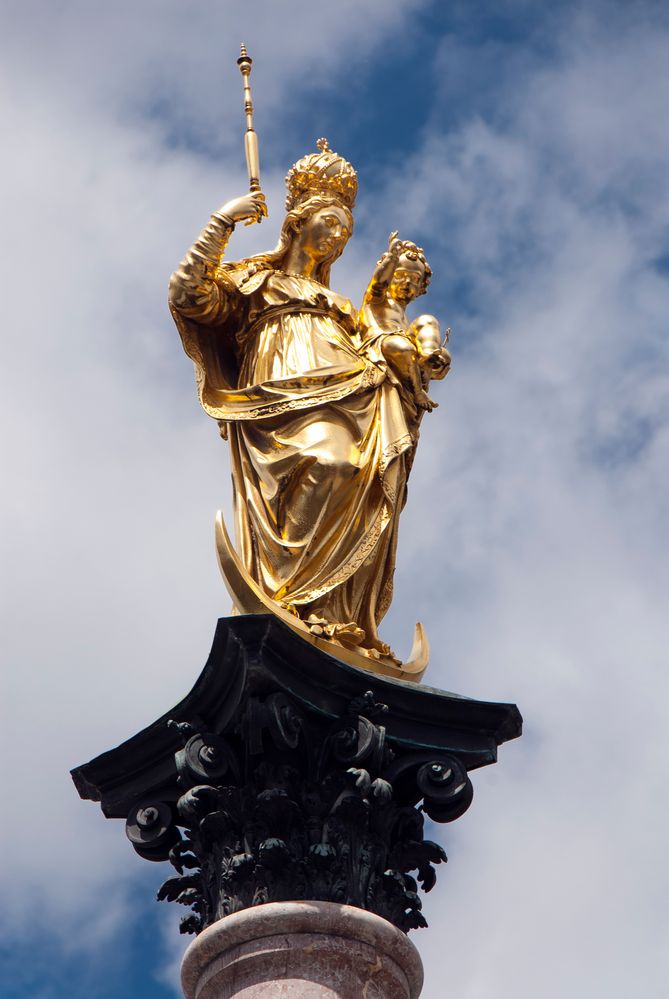 Marienstatue am Marienplatz