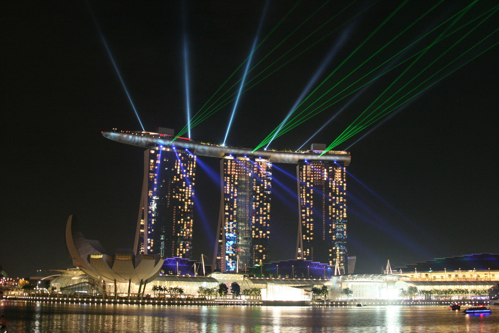 Marina Bay mit Laser Show