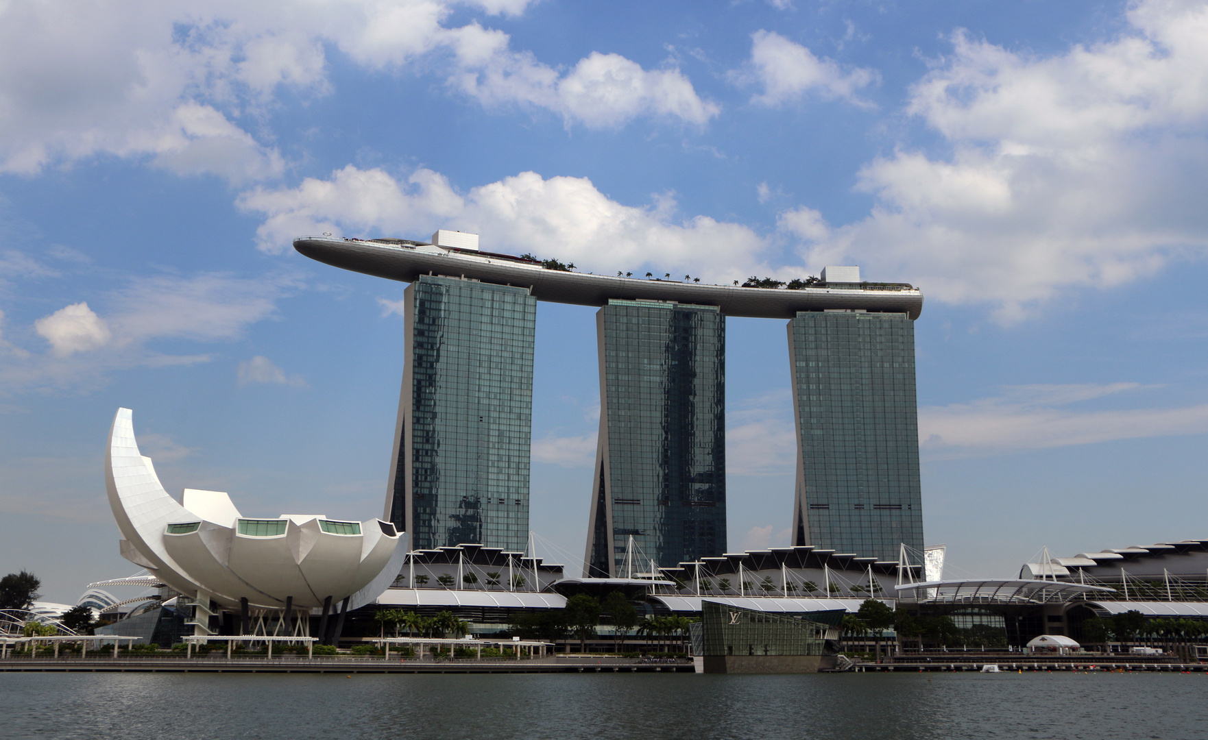 MARINA BAY SANDS HOTEL