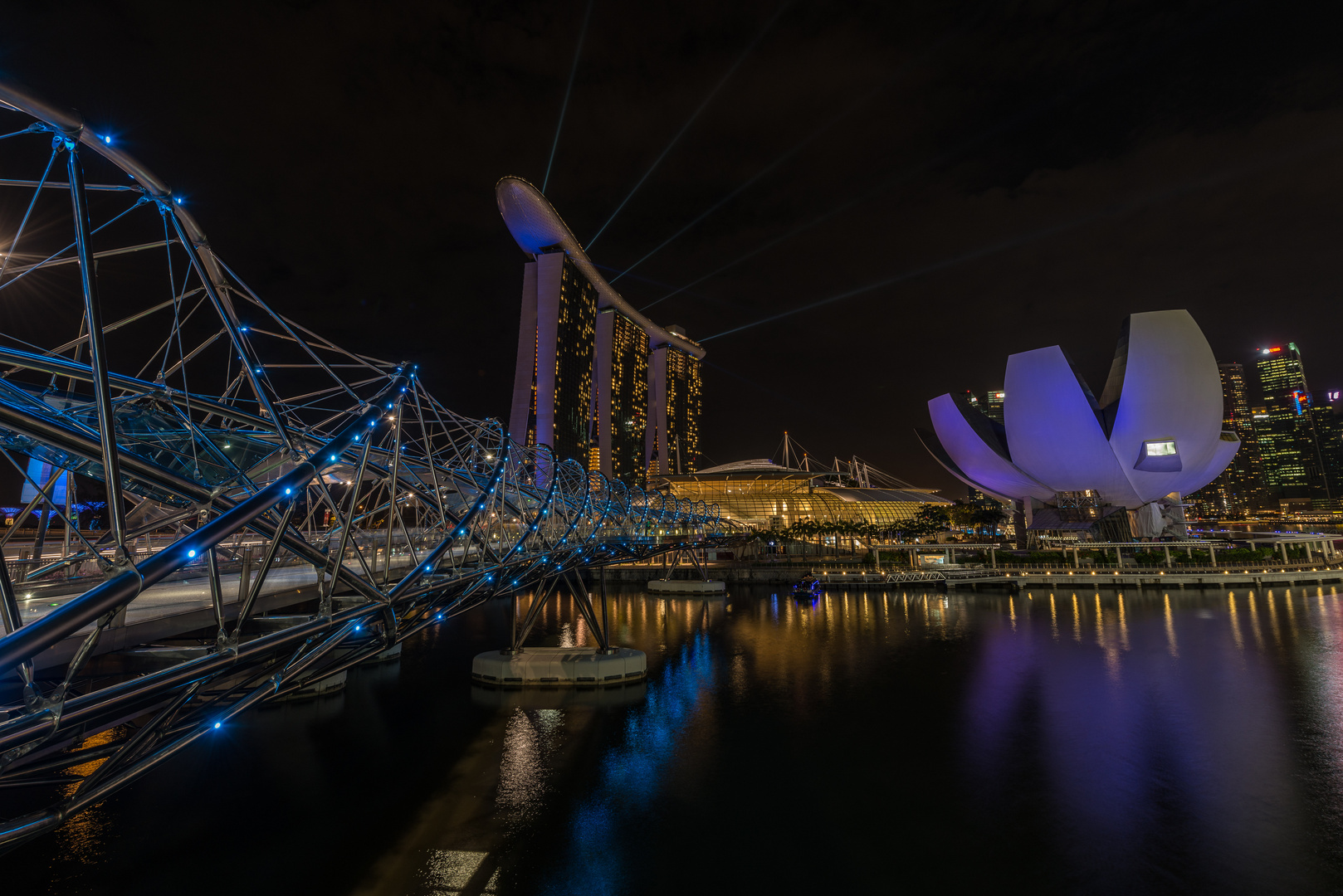 "marina bay sands sky beam"