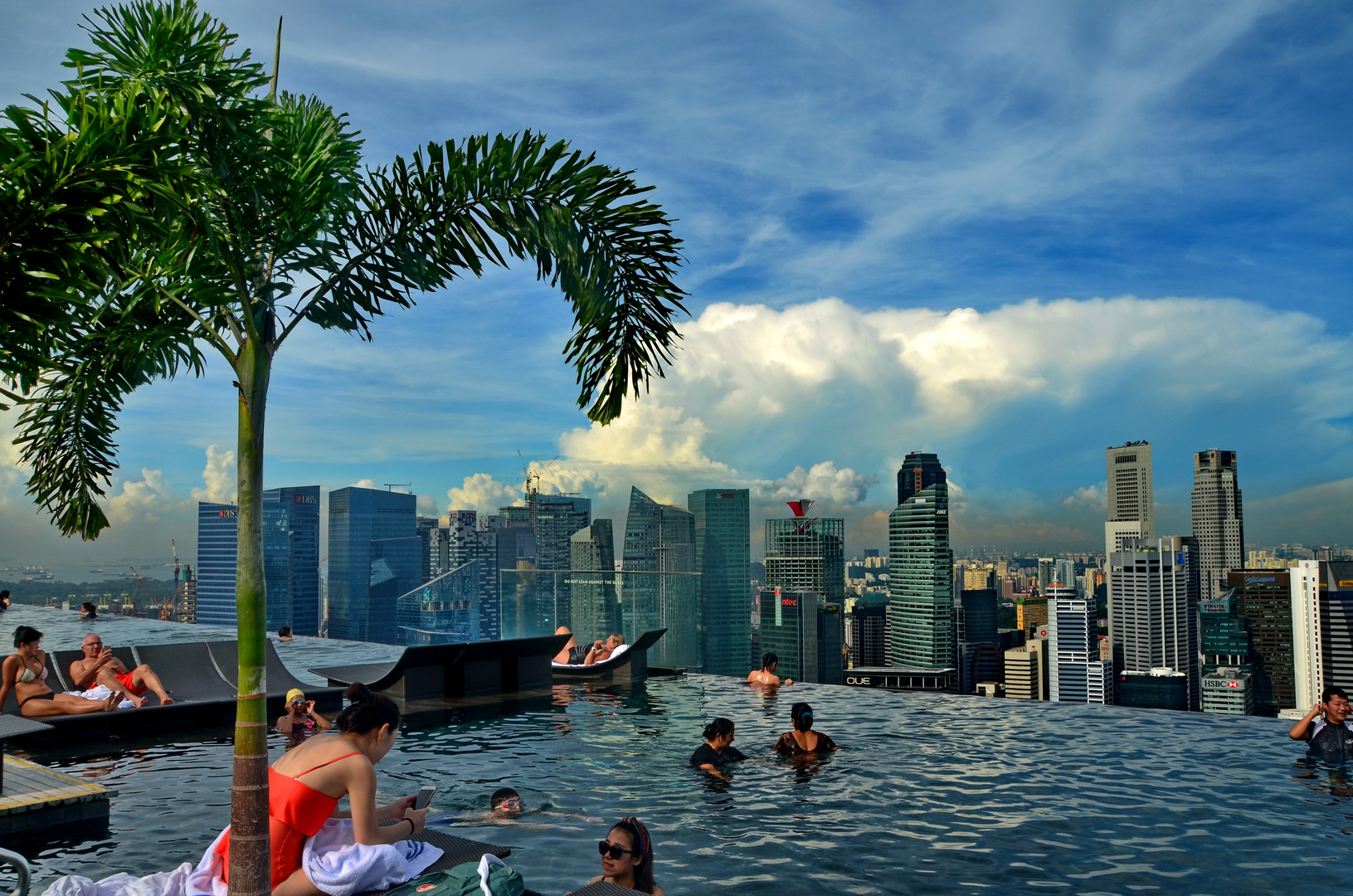 Marina Bay Sands, Wasser plantschen in 191 m Höhe