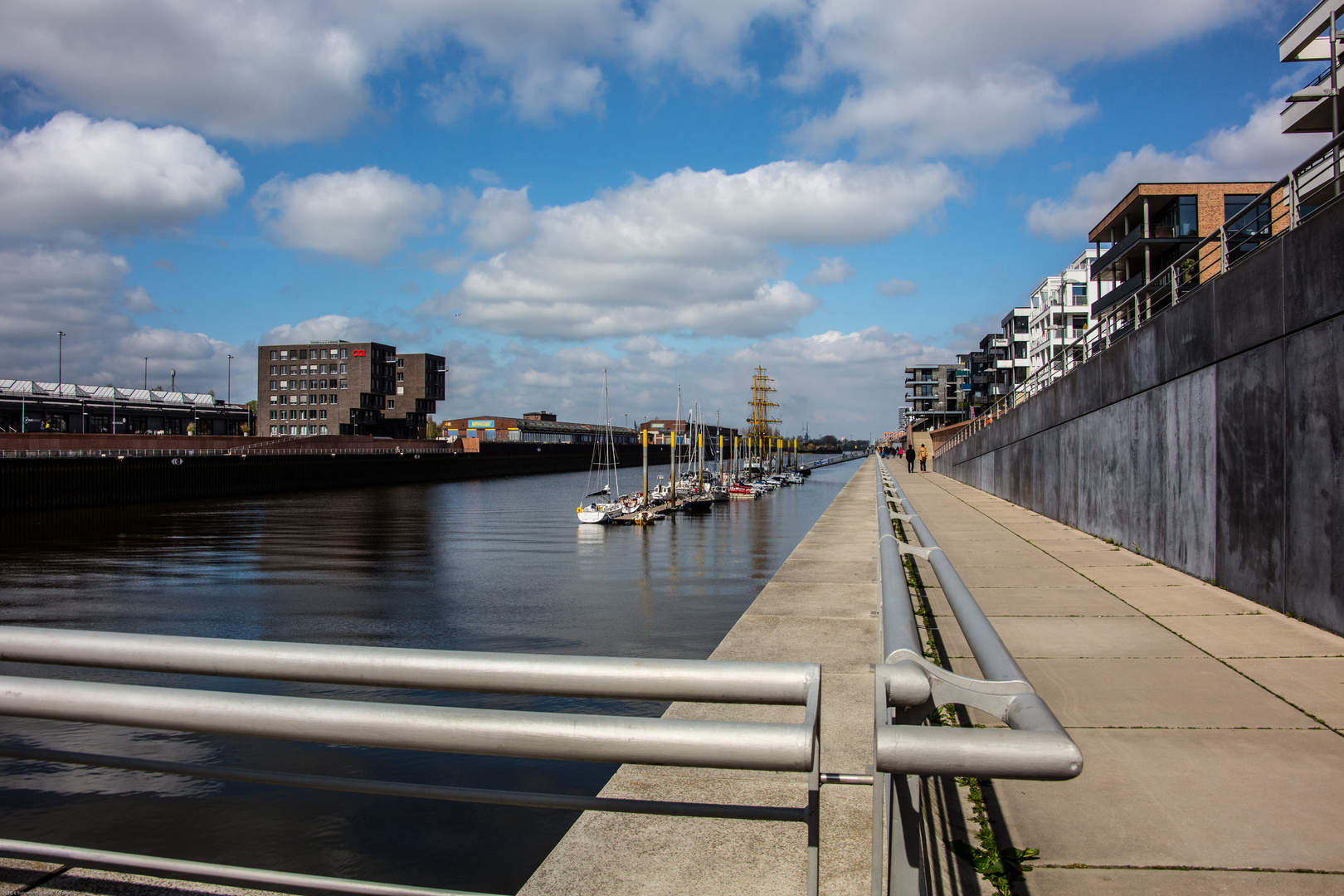 Marina / Bremen-Überseestadt