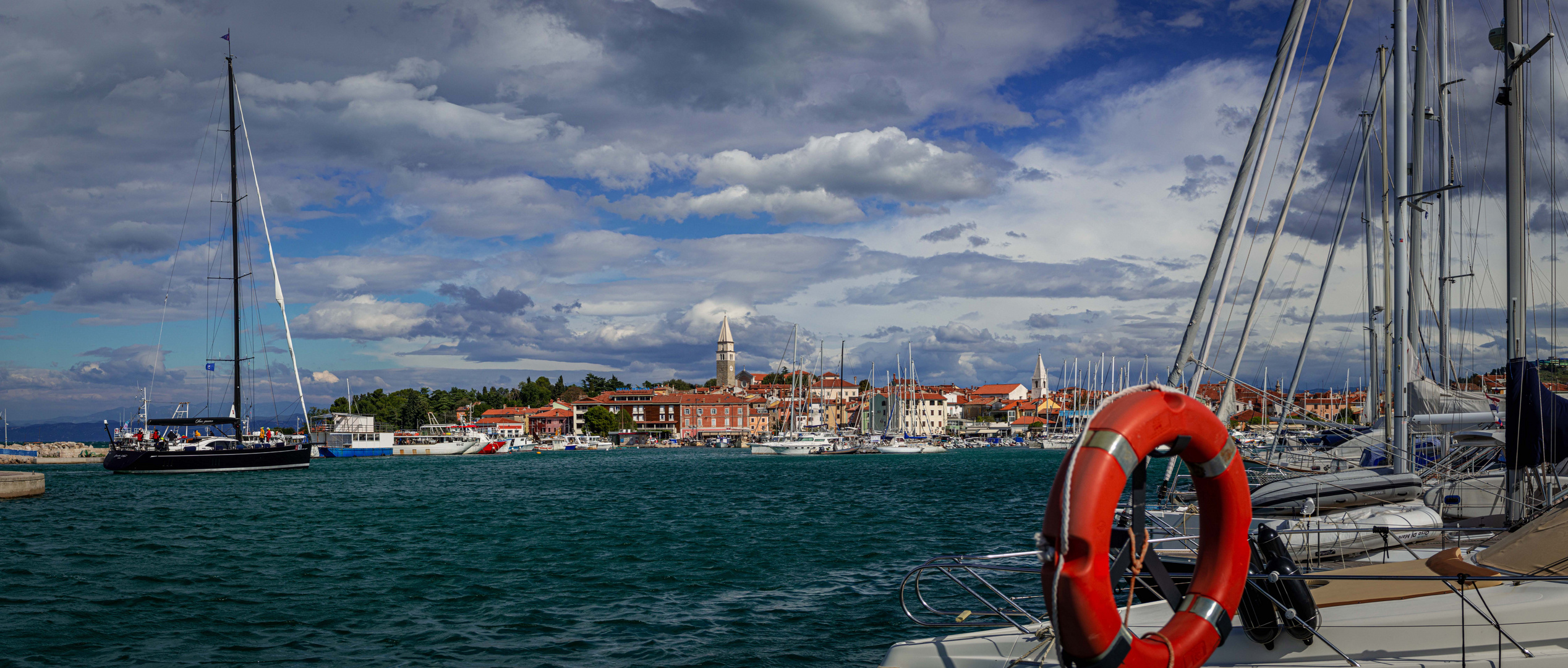 MARINA IZOLA bei BORA