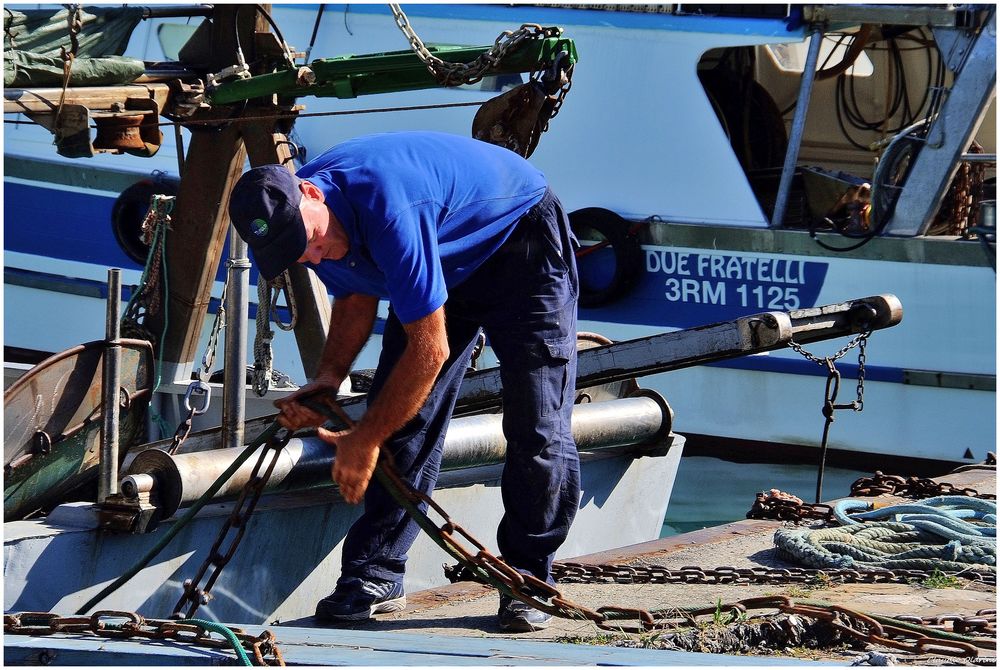 Marinaio al lavoro