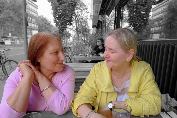 Marita und Lejla meine beiden Freundinnen