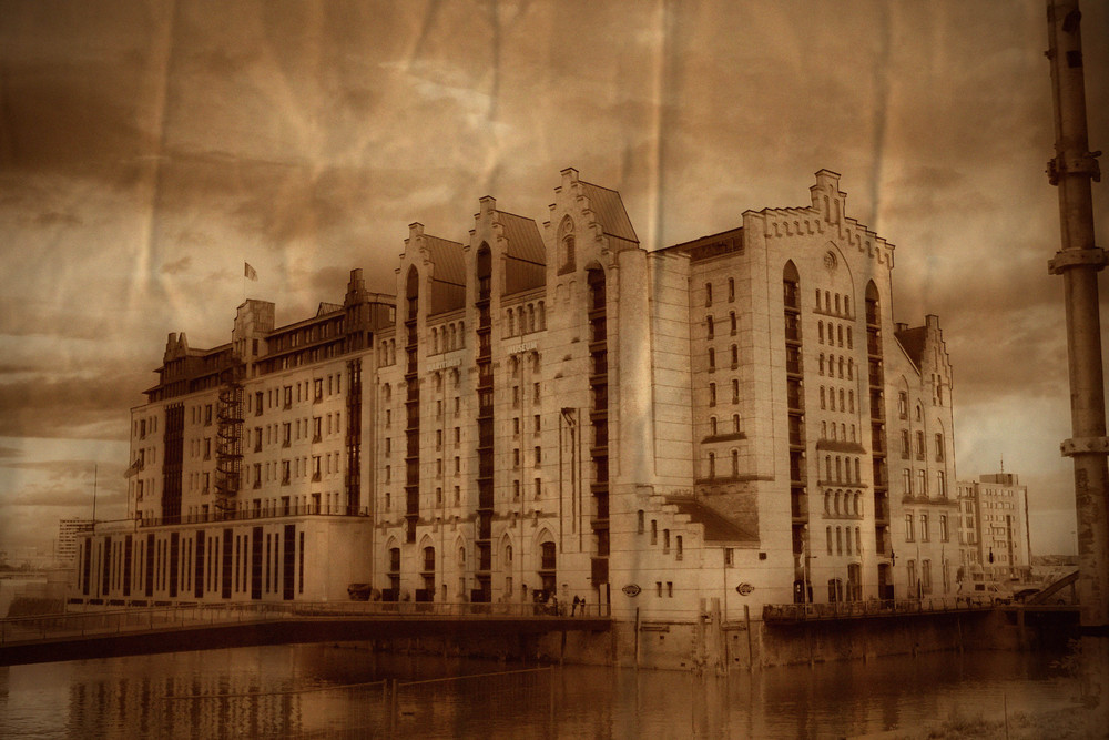 Maritimes Museum Hamburg - Sepia - gealtert