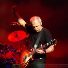 Mark Knopfler - performing Sultans of Swing