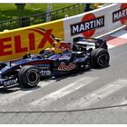 Mark Webber mit Platfuß