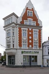 Markante historische Stadthäuser in Cuxhaven-Mitte mit diversen Erkern