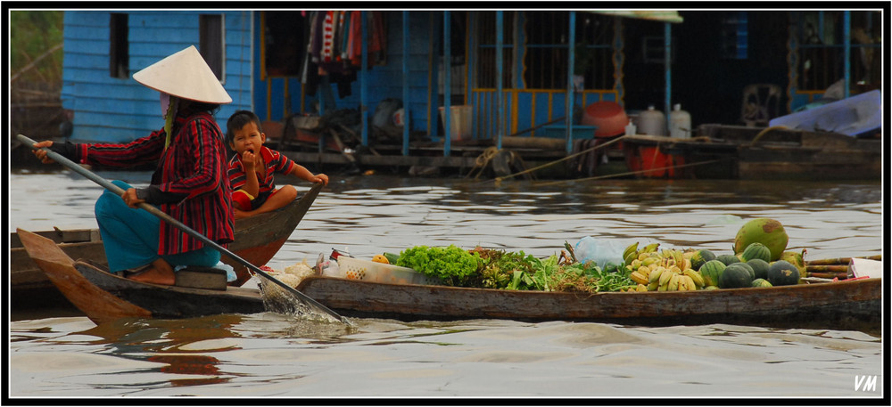 Market on the Tonle Sap...