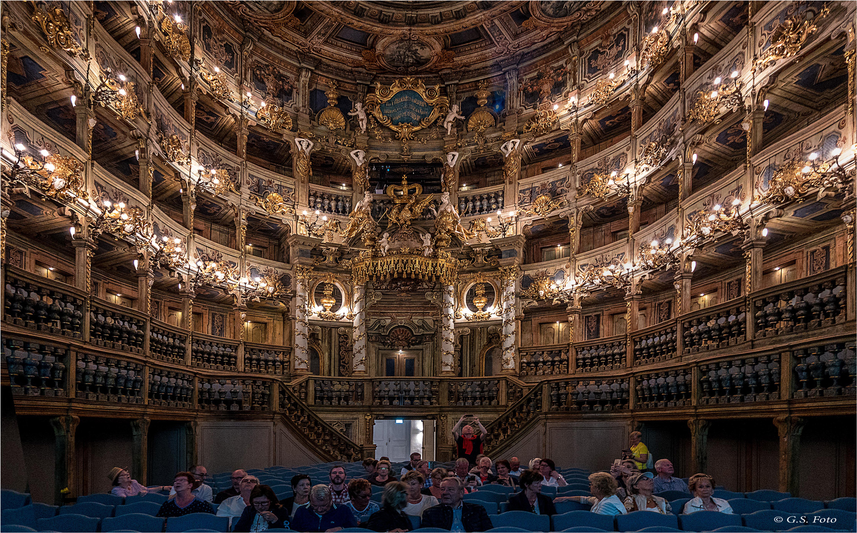 Markgräfliches Opernhaus.......