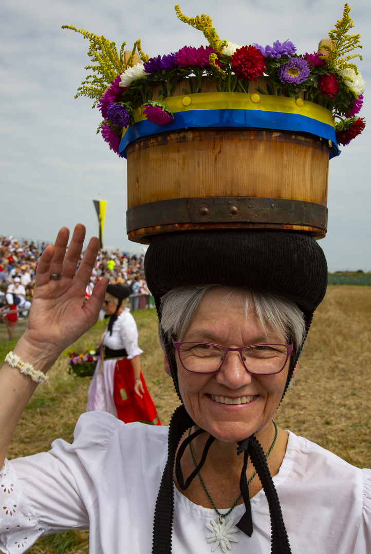 Markgröningen Kübelwasserträgerin