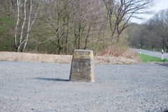 Markierungsblock für Panzerfahrer in der Wahnerheide