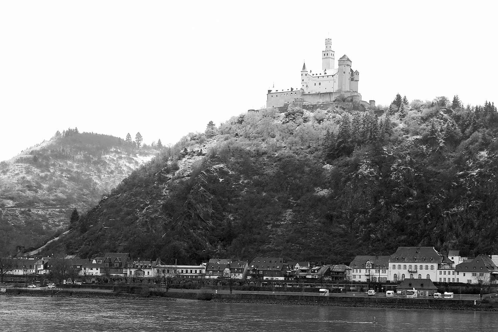 Marksburg im Schnee Braubach am Mittelrhein