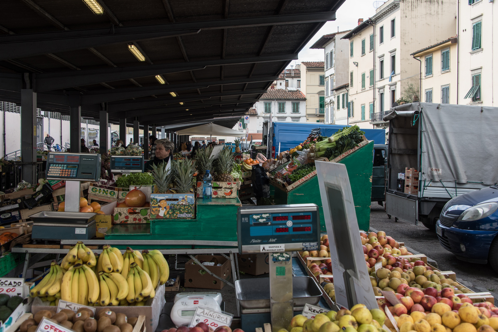 Markt an der Piazza Ghiberti