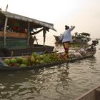 Markt im Mekong Delta - die Kundschaft ruft