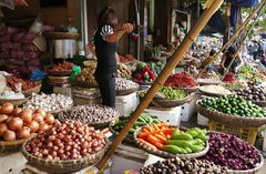 ...Markt in Hanoi...