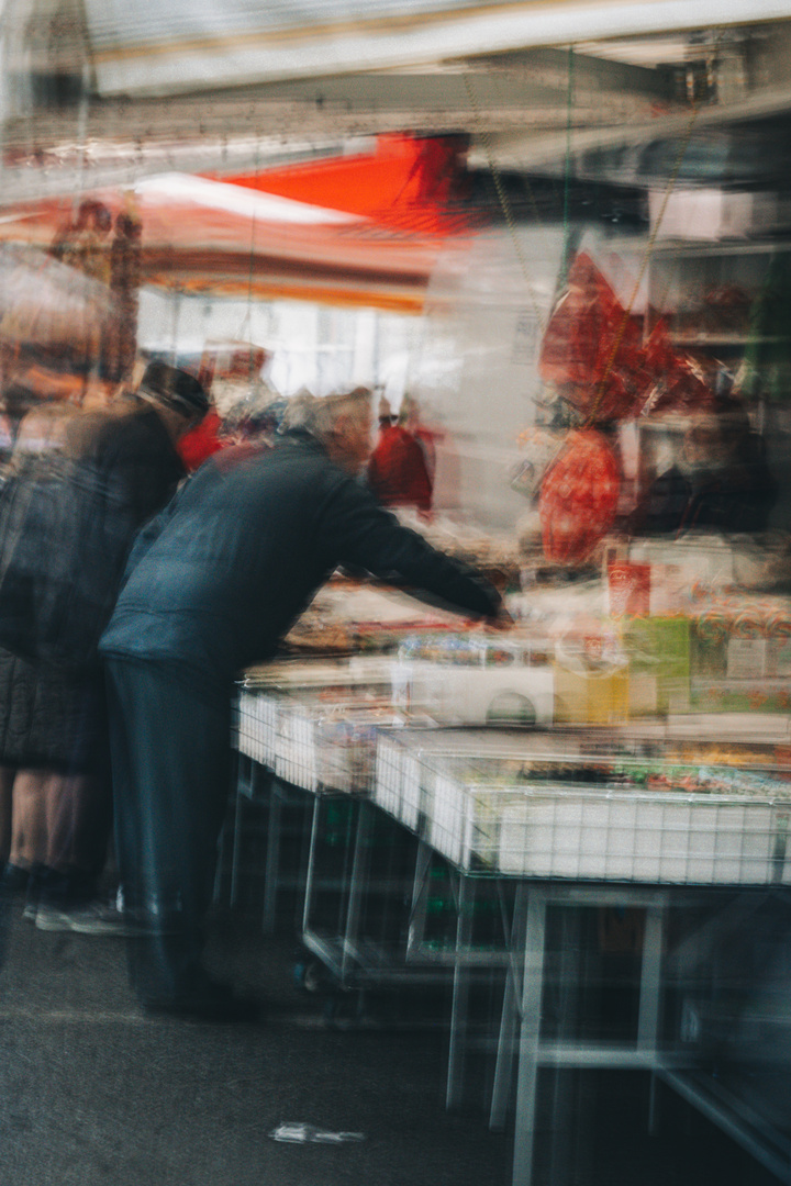 Markt in Verbania motion blur