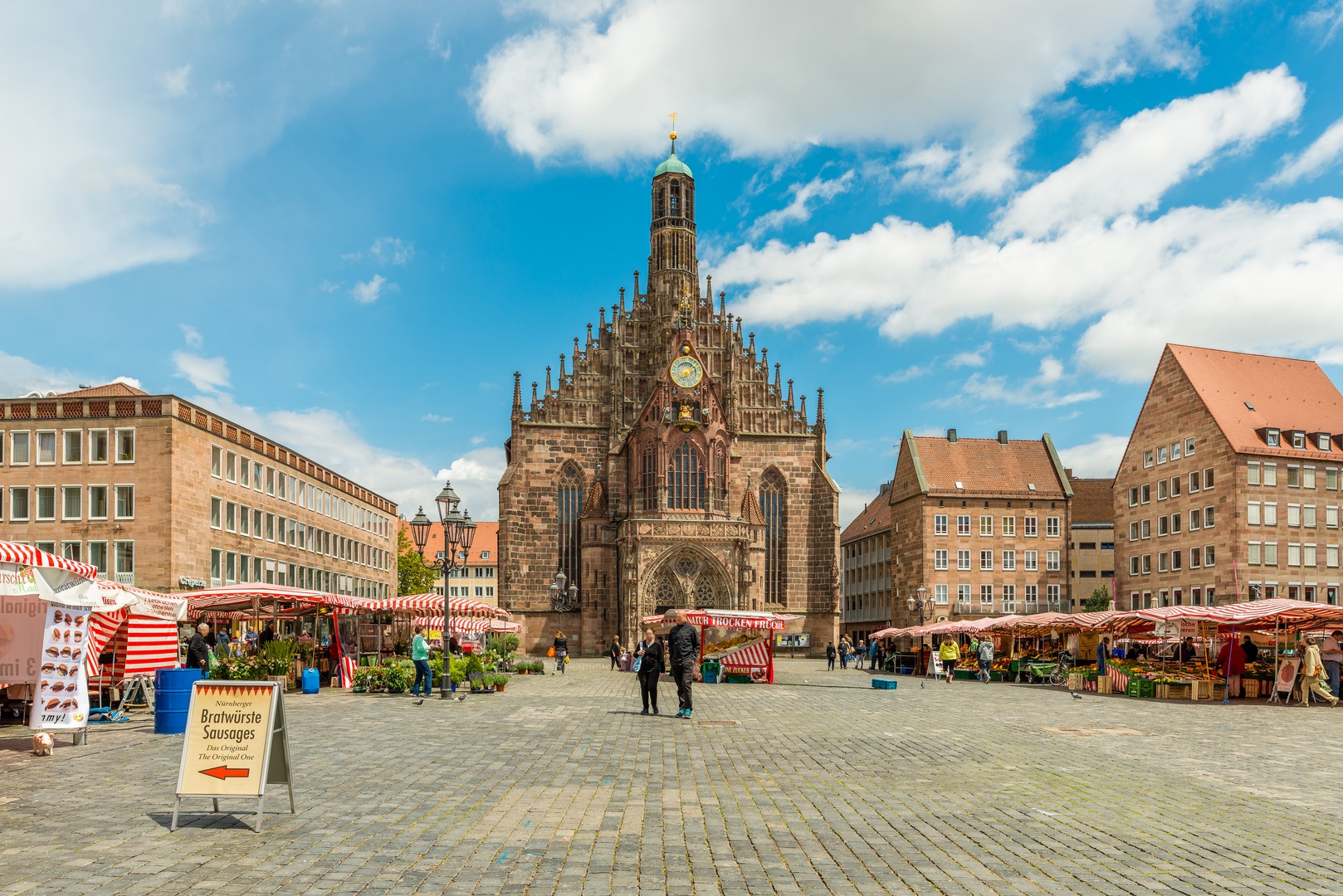 Markt und Frauenkirche Nürnberg 08