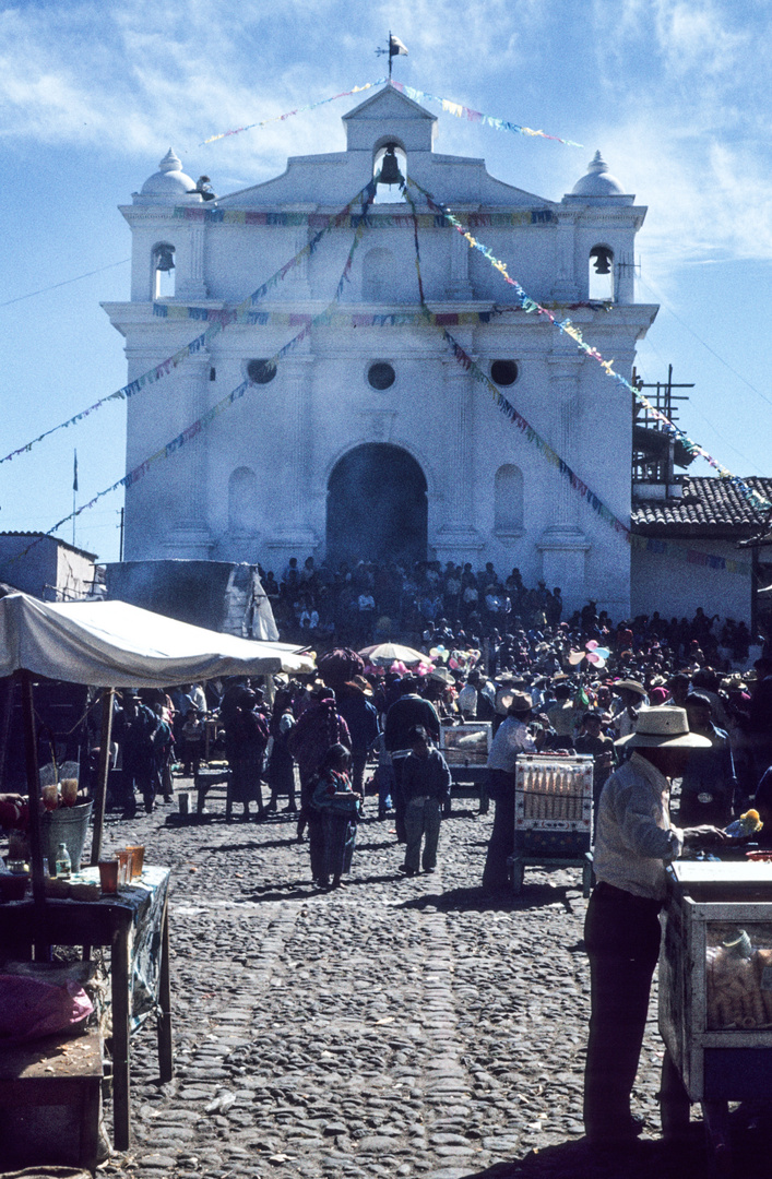 Markt und Kirche in Chichicastenango