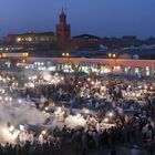 Markt von Marrakesch bei Nacht