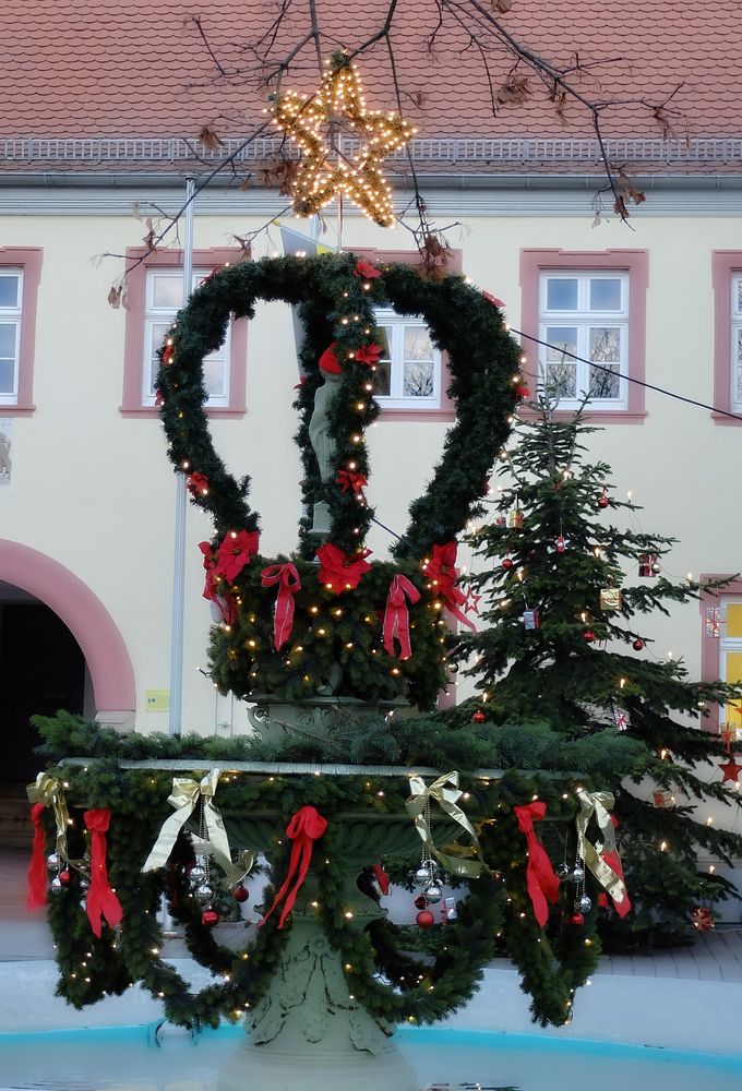 Marktbrunnen in Schwabenheim Winter 2018 001