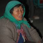 Marktfrau bei Nacht