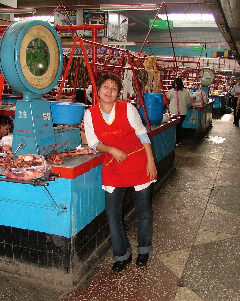 Marktfrau in Almaty
