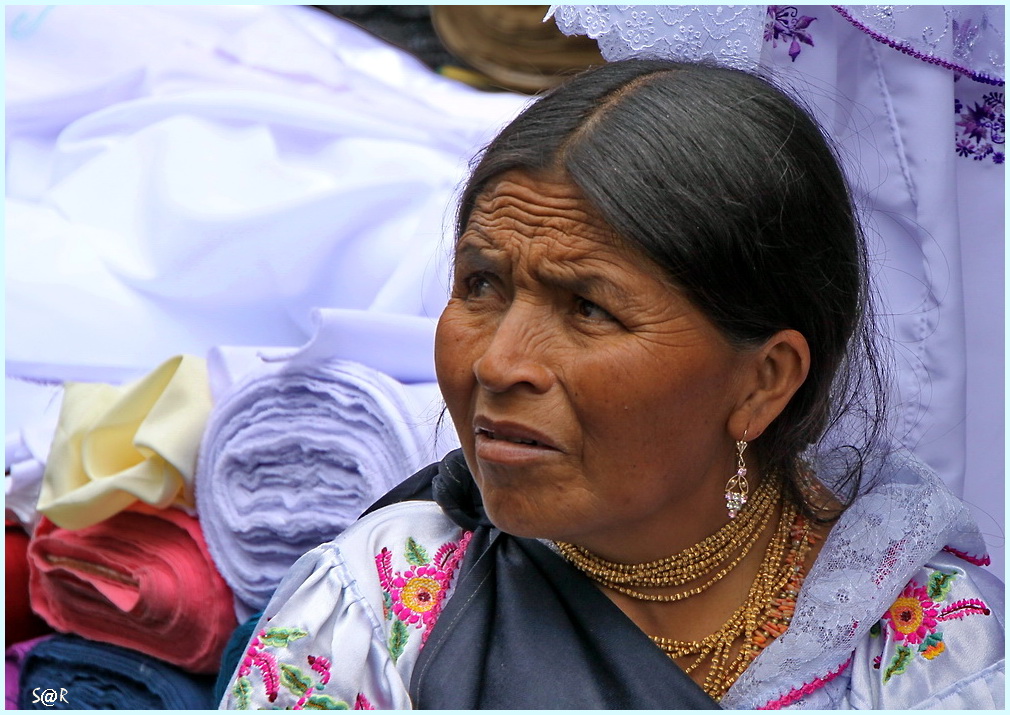 Marktfrau in Otawalo