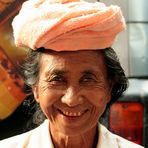 Marktfrau in Ubud (Bali)