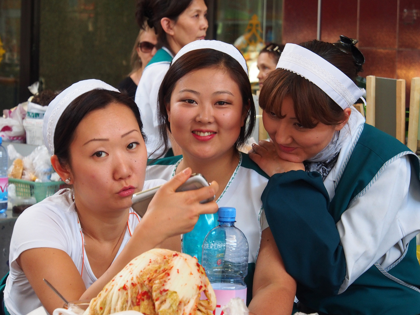 MARKTFRAUEN IN ALMATY