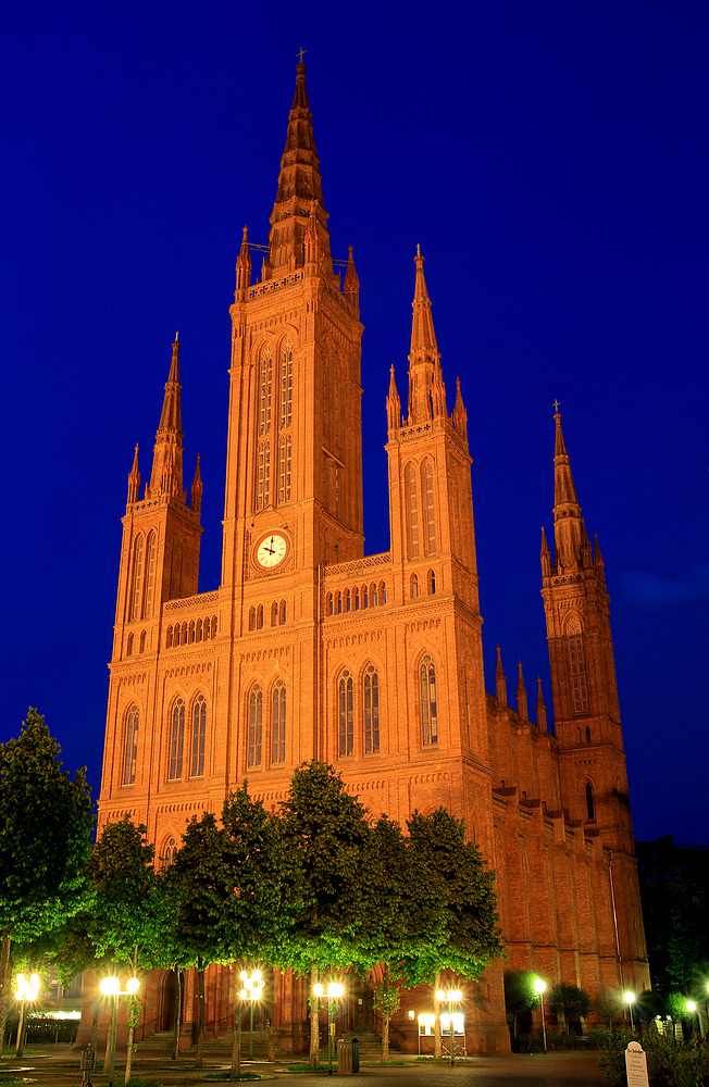 Marktkirche in Wiesbaden bei Nacht