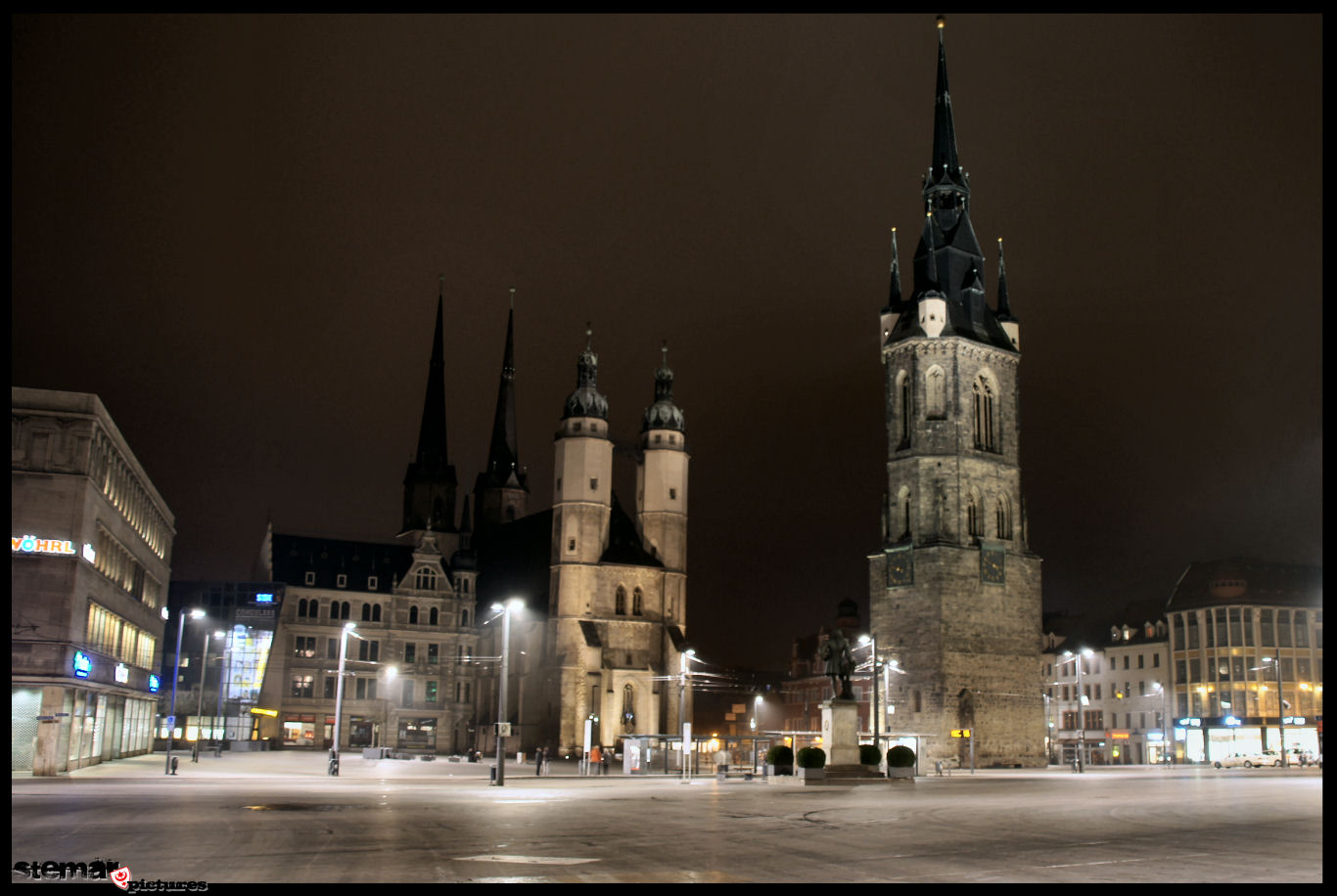 Marktplatz Halle/Saale bei Nacht