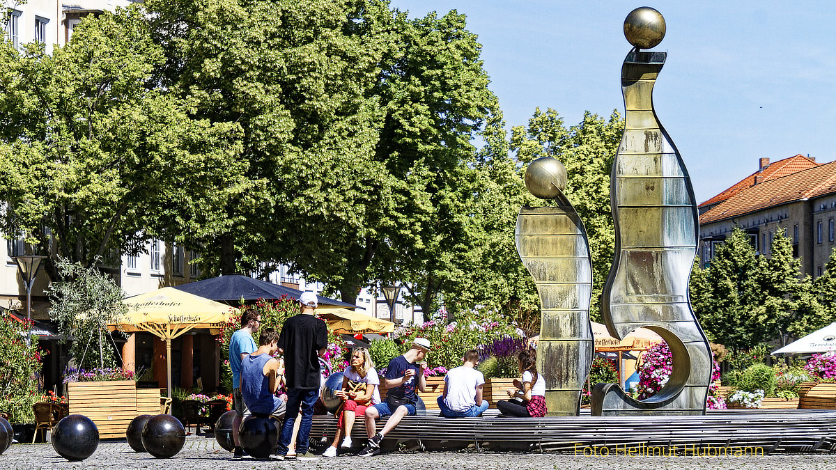 MARKTPLATZ. HANDWERKERBRUNNEN. DESSAU.