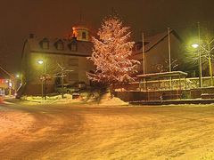 Marktplatz in Osburg bei Nacht