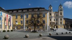 Marktplatz mit Kirche