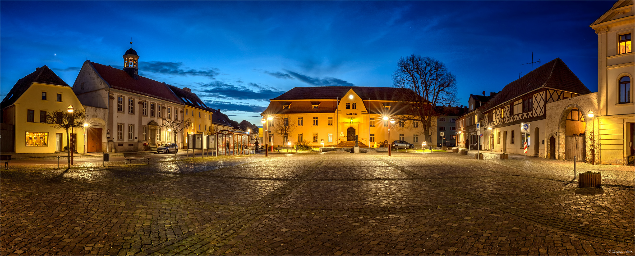 Marktplatz mit Musik...