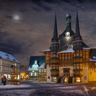 Marktplatz mit Nachtwächter und Rathaus