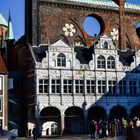 Marktplatz mit Rathaus .   DSC_5705-2