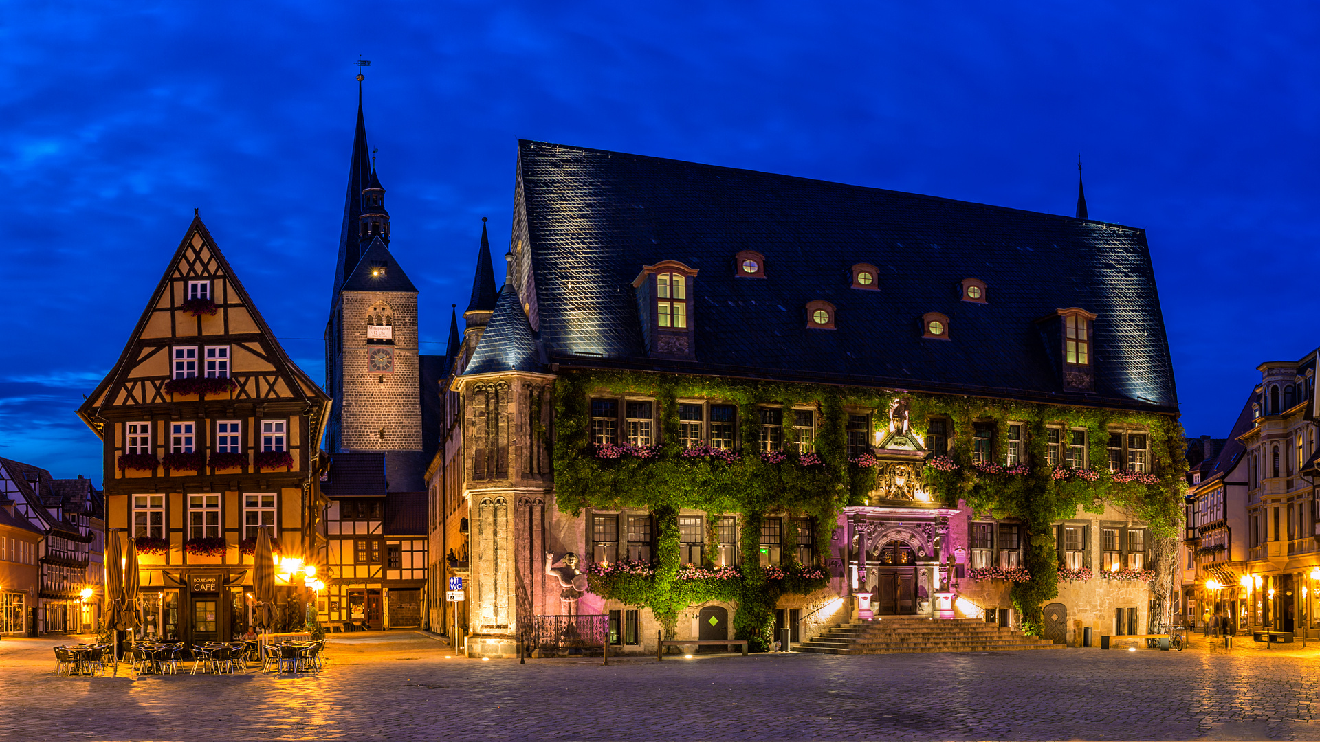 Marktplatz Quedlinburg zur blauen Stunde überarbeitet