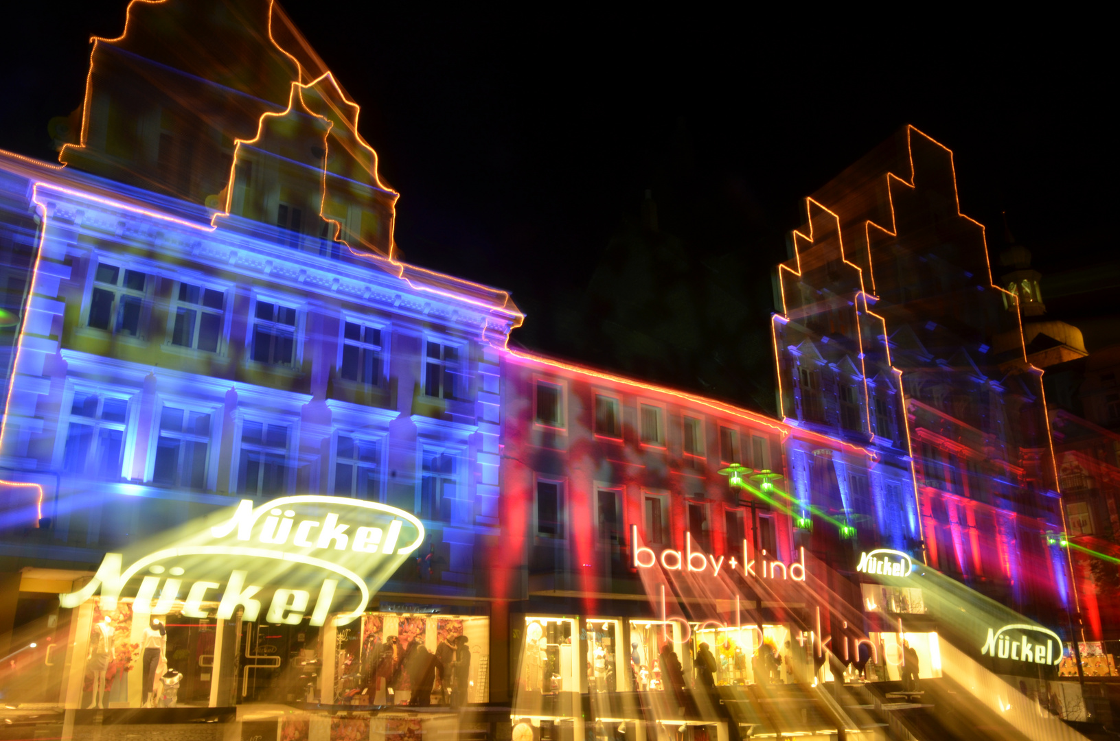 Marktplatz - RE leuchtet 2012