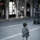 Marktplatz Treviso - eine kleine bezaubernde Italienerin