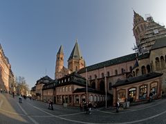 Marktplatz und Dom