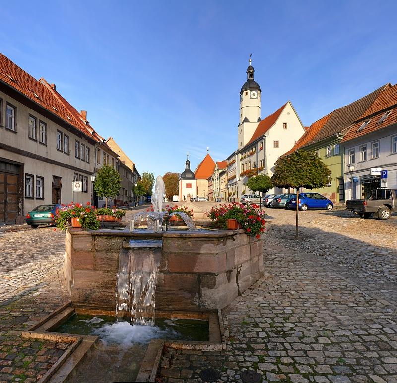 Marktplatz und Rathaus Weissensee