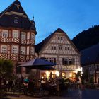 Marktplatz und Starkenburg